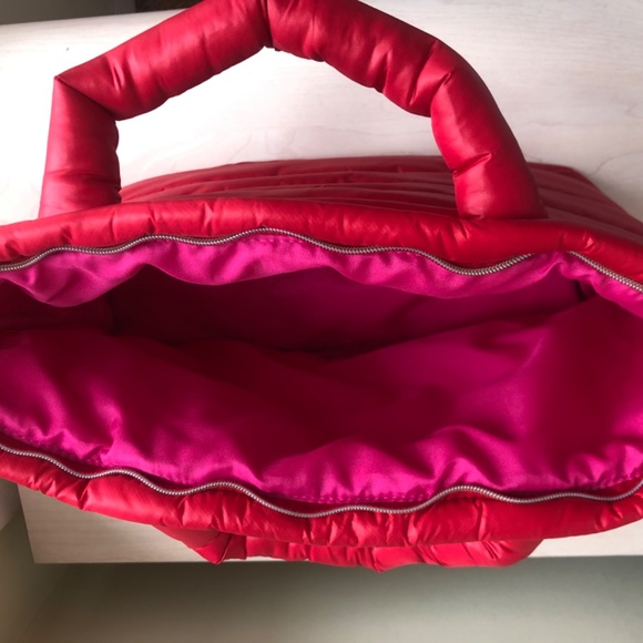 New Red and Pink Interior Tote Bag w/ Removable Crossbody Straps & Full Zipper - Picture 3 of 4